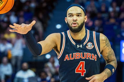 college basketball odds shark|March Madness Betting News & Matchup Analysis .